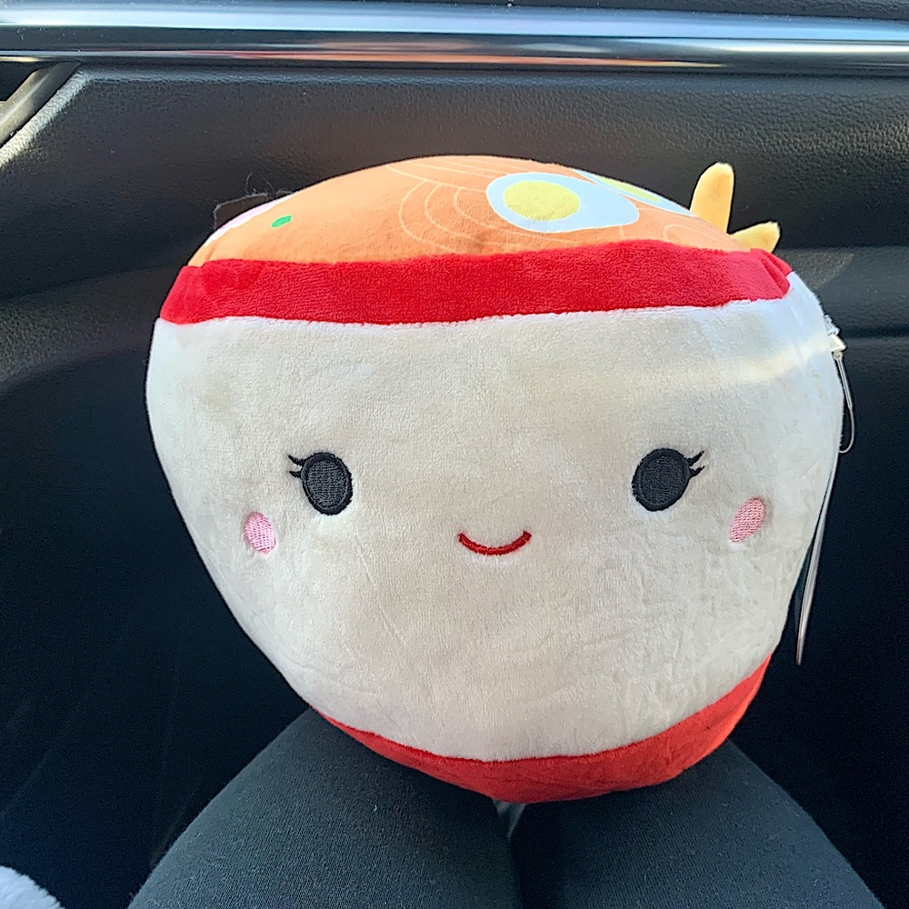 Squishmallows Raisy the Ramen